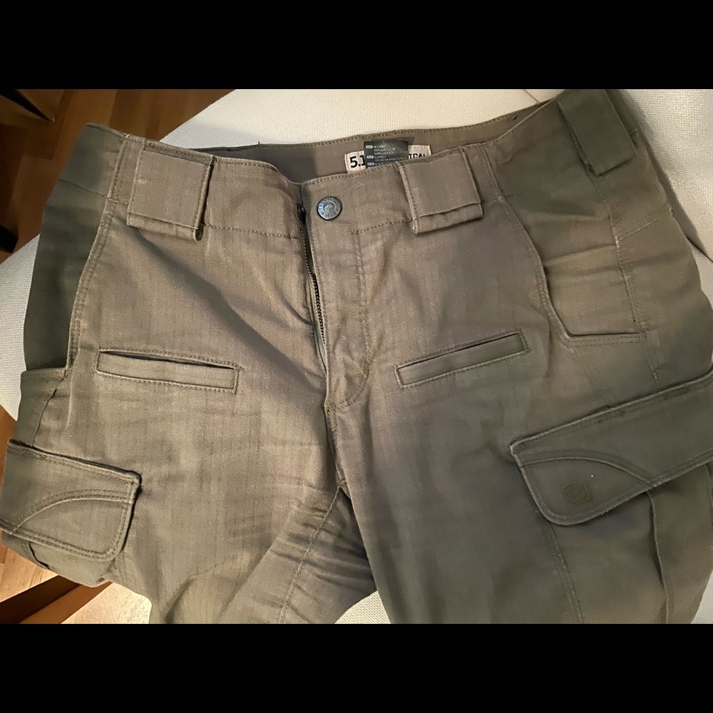 Womens tactical pant, 5.11 brand size 6, dark od green